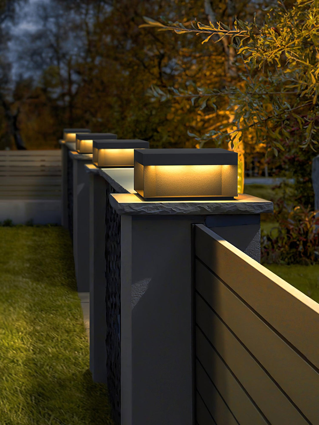 Außenpfostenleuchte - Robuste Gartenlampe für Terrasse und Weg