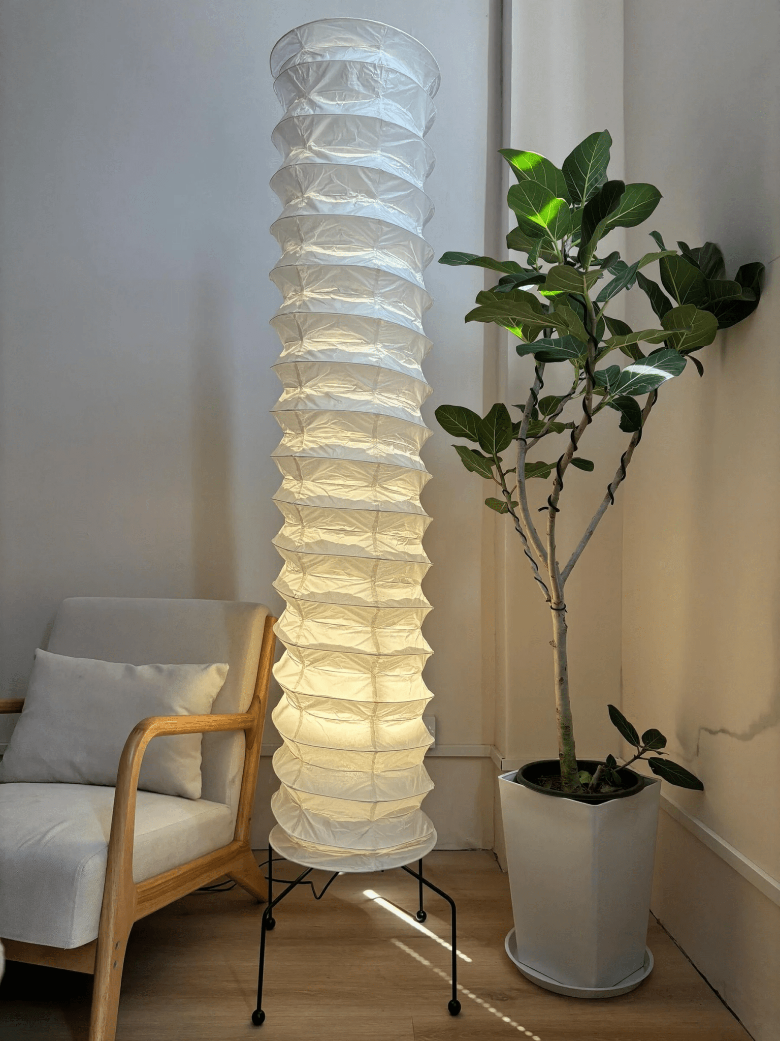 Stehlampe aus Washi-Papier – Japanische runde Leuchte für das Wohnzimmer