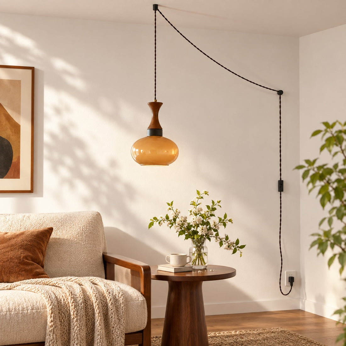 Skandinavische Pendelleuchte Velora im Landhausstil mit Stecker und Glasschirm