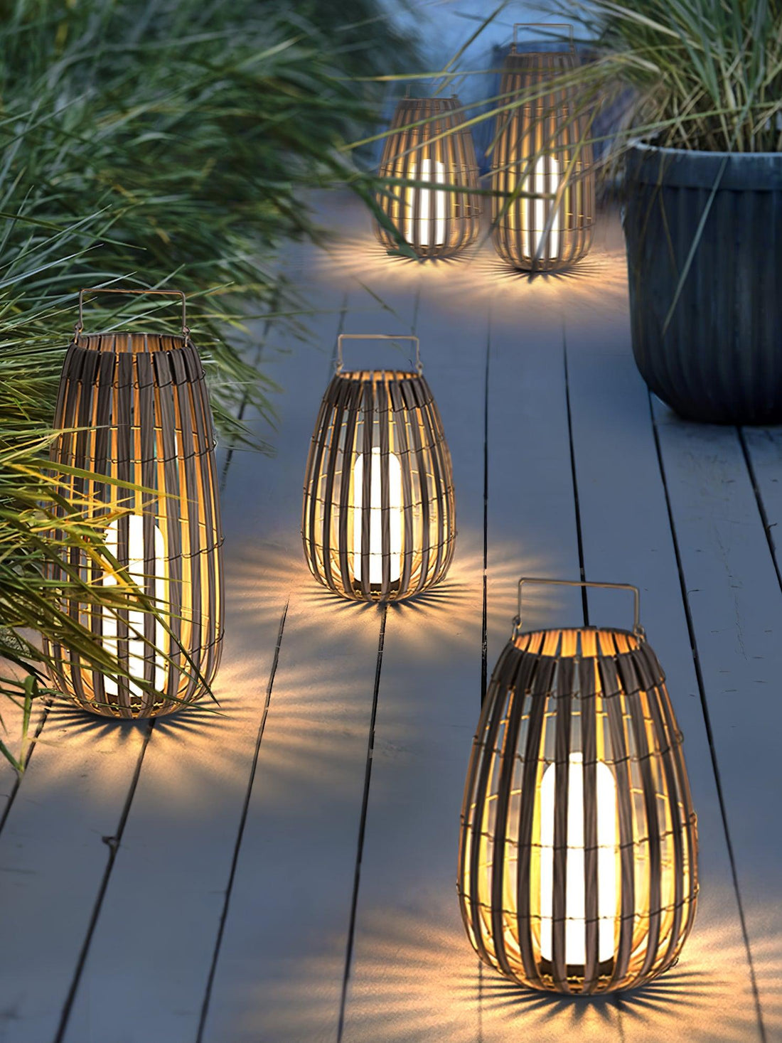 Tropic Braid Outdoor Lamp - Faux-Rattan Metal Waterproof