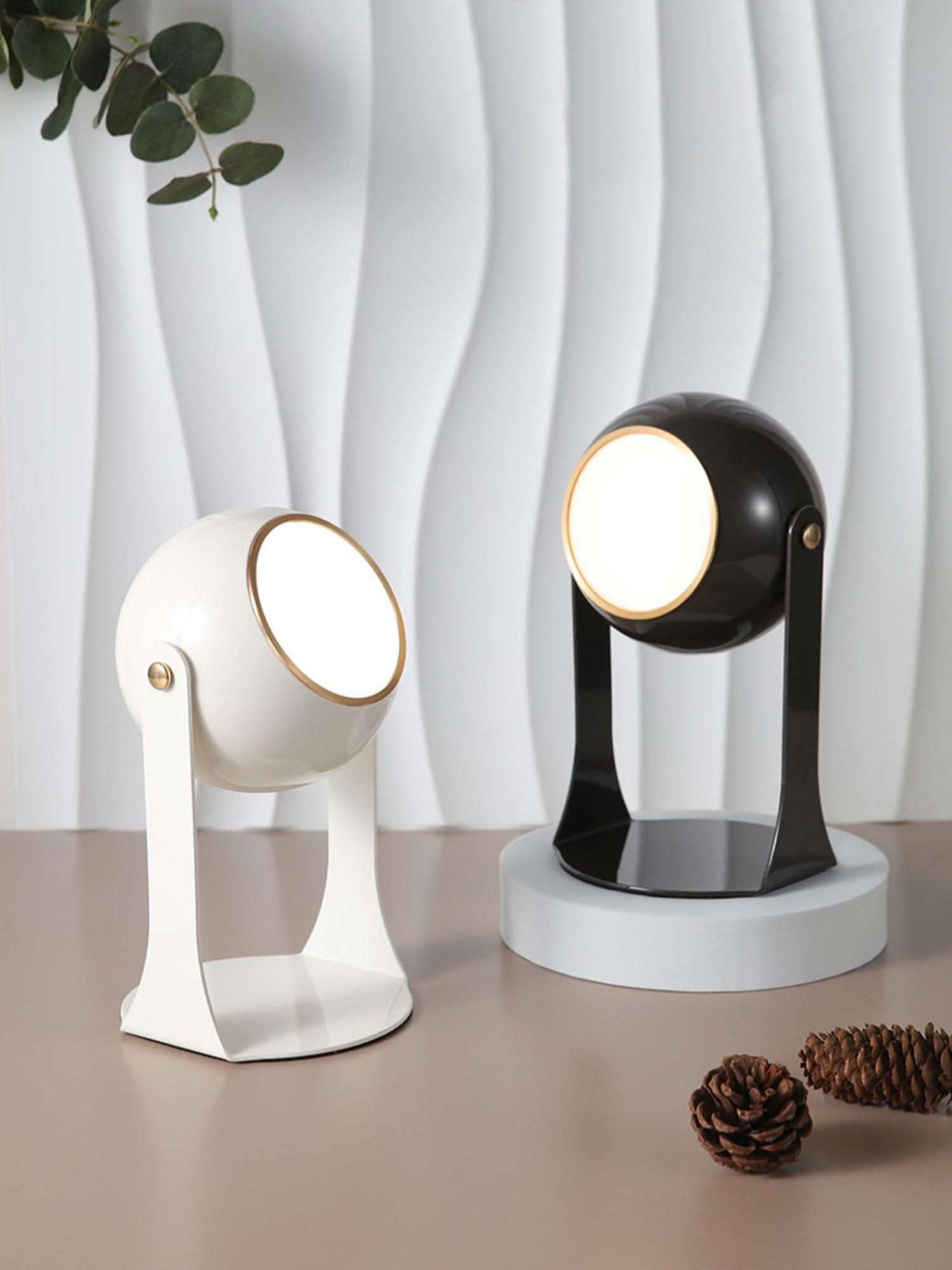 Glänzende schwarz-weiße Tischlampe – Helm-inspiriert